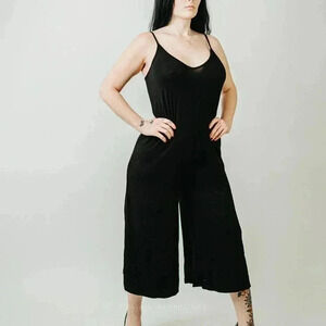 NWT 21 Saints Black Wide Leg Romper Jumpsuit - M